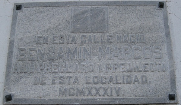 Lápida en homenaje a Benjamín Marcos, Nueva Villa de las Torres 1934 Lápida en homenaje a Benjamín Marcos