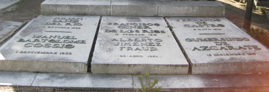 Lápida en homenaje a Benjamín Marcos