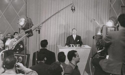 28 de octubre 1956: comienza a emitir Televisión Española