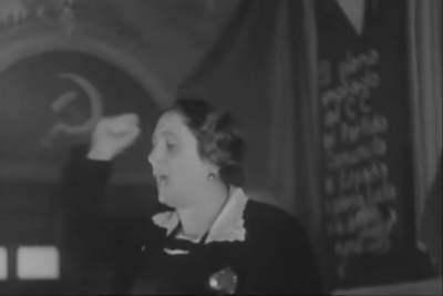 Dolores Ibarruri, en Por la unidad hacia la victoria, Fernando G. Mantilla, 1937 pantalla